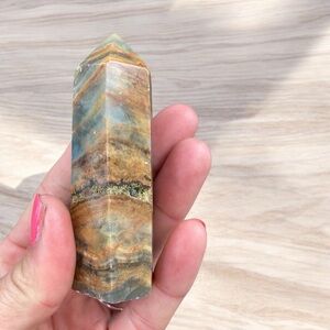 Beautiful blue onyx 4” tower